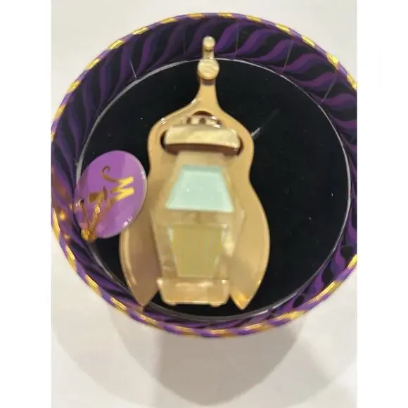 Erstwilder Great Glass Wonkavator Brooch BNIB Willy Wonka - Picture 2 of 7